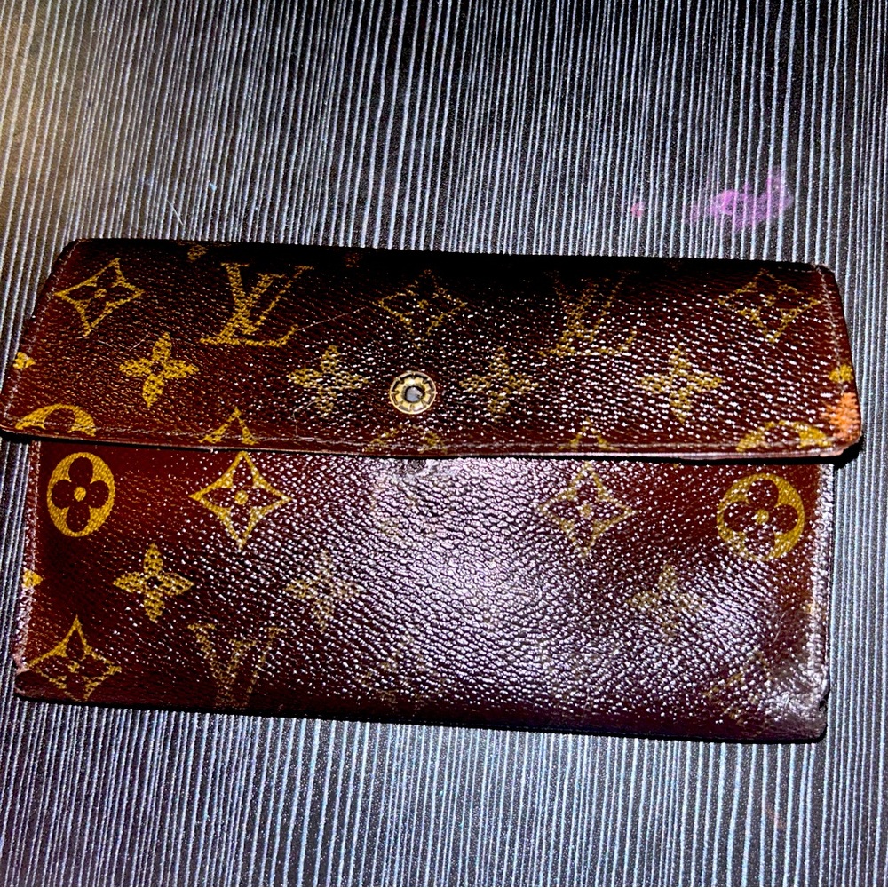 SOLD. Authentic Vintage Louis Vuitton Long Wallet Monogram Long Wallet